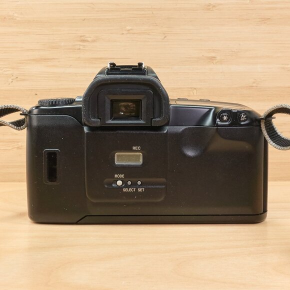 Canon EOS 500 Film SLR Camera Kit, with Canon EF 35–80mm Lens, Made in Japan - Picture 6 of 10